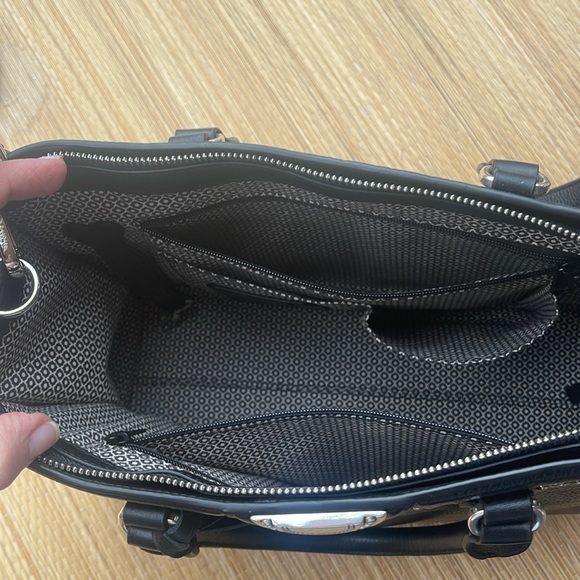 Brighton Handbag - Picture 6 of 9